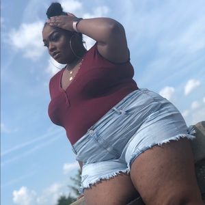 Meet your Posher, Adrianah